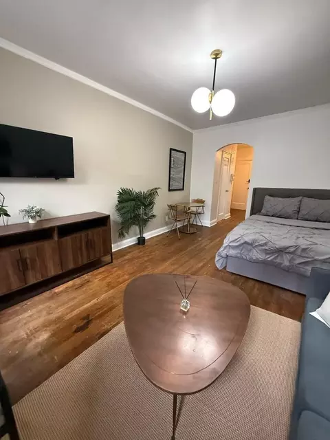 343 E 51st St #1323957P, New York, NY 10022