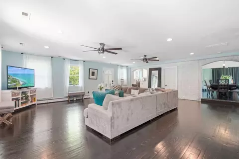 14386 Calvert St #1363916P, Solomons, MD 20688