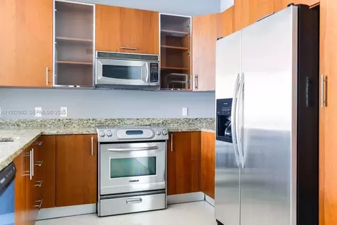 1945 S Ocean Dr #610, Hallandale Beach, FL 33009