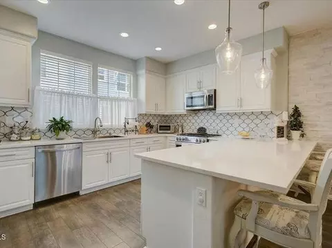 5059 Nautilus St #15, Oxnard, CA 93035