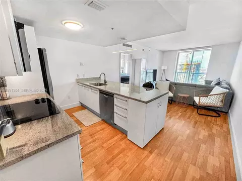 185 SW 7th St #2701, Miami, FL 33130