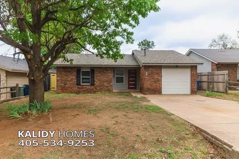 221 W Wayne St #1, Edmond, OK 73003