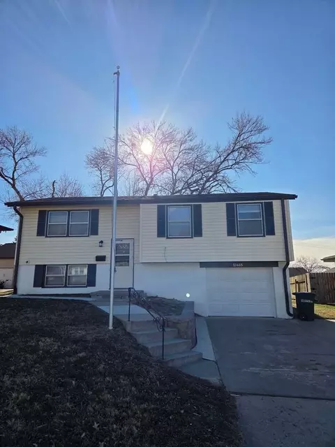 13615 Spring St, Omaha, NE 68144