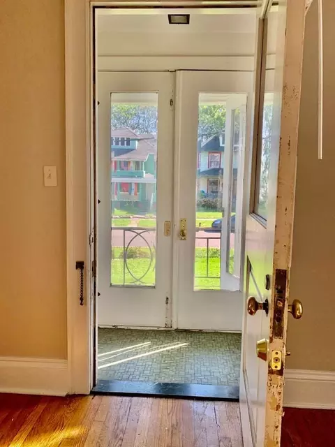 922 Westcott St, Syracuse, NY 13210