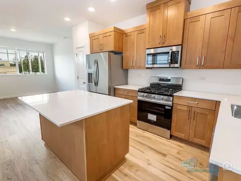 3675 SW 209th Ave, Hillsboro, OR 97123
