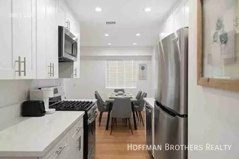 7441 Hazeltine Ave #104, Los Angeles, CA 91405