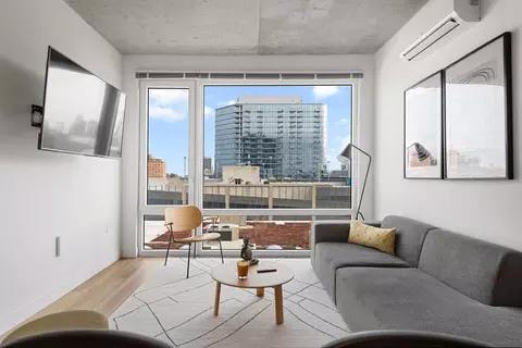 853 W Blackhawk St #1243855P, Chicago, IL 60642