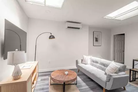 218 E 104th St #1323996P, New York, NY 10029