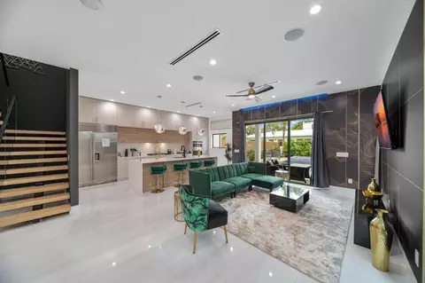 547 NE 16th Ave #1369653P, Fort Lauderdale, FL 33301