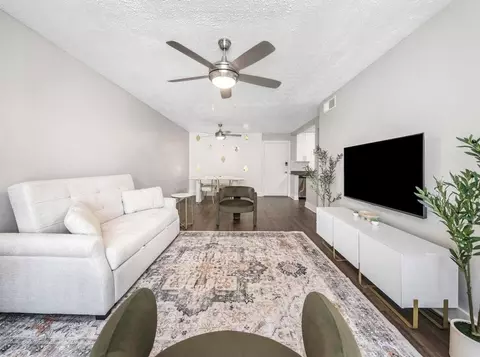 4404 W Kennedy Blvd #1369907P, Tampa, FL 33609