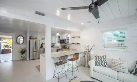 613 Fern St #1366637P, Anna Maria, FL 34216