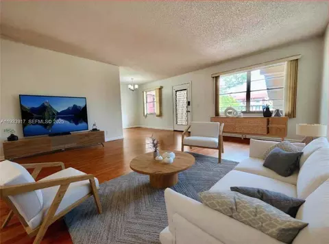 801 SW 133rd Ter #317K, Pembroke Pines, FL 33027