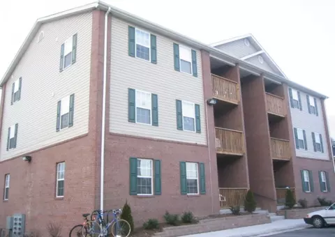 106 Collegiate Ct, Blacksburg, VA 24060