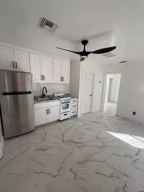 1290 Highlands Dr #3, Naples, FL 34103