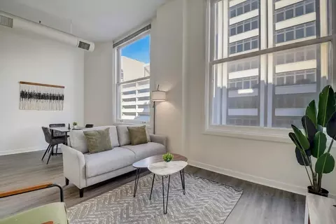 50 N Illinois St #1014584P, Indianapolis, IN 46204