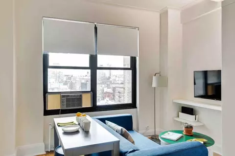 331 E 9th St #1358389P, New York, NY 10003