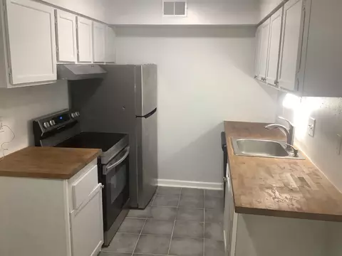 213 Camelot Dr #1, College Park, GA 30349