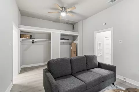 314 W Cevallos #1363386P, San Antonio, TX 78204