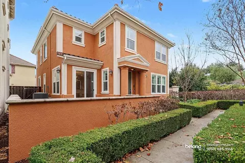 568 Selby Ln, Livermore, CA 94551