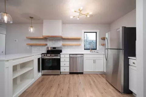 720 NW Naito Pkwy, Portland, OR 97209