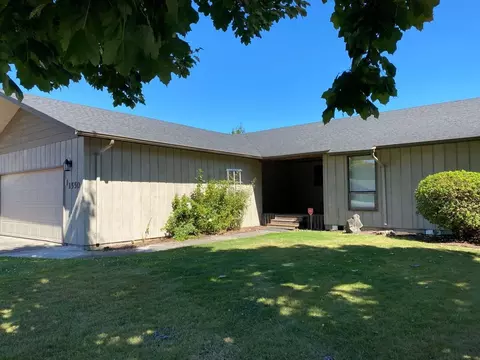 1550 32nd Ave, Longview, WA 98632