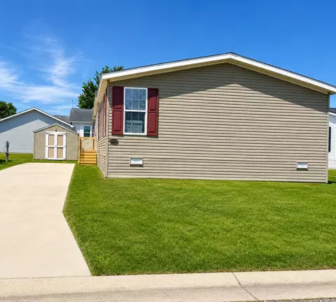 11222 Shady Brook Ct #367, South Lyon, MI 48178