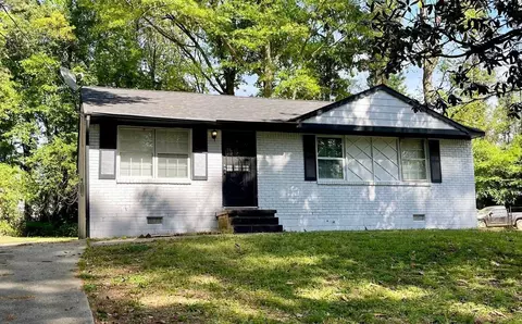 777 Jeb Stuart Dr, Jonesboro, GA 30238