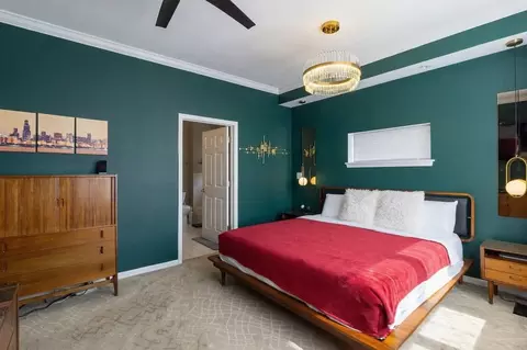 2042 W Warren Blvd #1377374P, Chicago, IL 60612