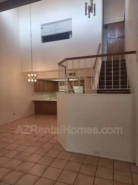 609 E Mesquite Cir #B106, Tempe, AZ 85288