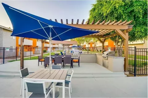 18615 E Arrow Hwy, Covina, CA 91722