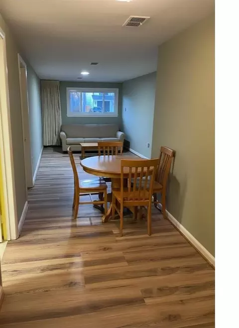 6222 Rockhurst Rd, Bethesda, MD 20817