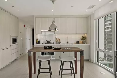354 N Union Ave #3-2, Chicago, IL 60661