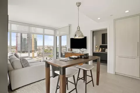 354 N Union Ave #3-2, Chicago, IL 60661