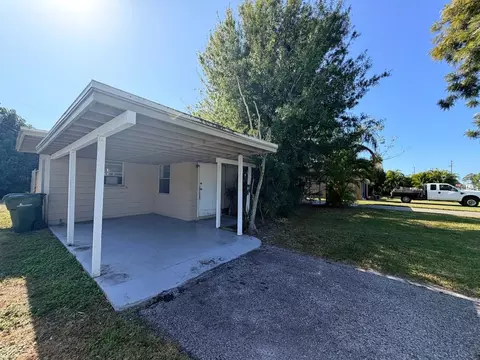 3324 Clark Rd, Sarasota, FL 34231