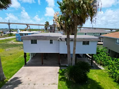 24 King Fish Ln #1, Freeport, TX 77541