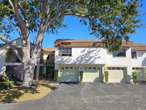 812 Capri Isles Blvd #225, Venice, FL 34292