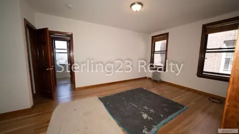 2905 23rd Ave, Astoria, NY 11105