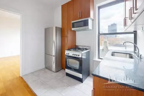 229 E 12th St #75, New York, NY 10003