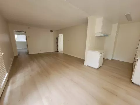 13531 Wyandotte St #9, Van Nuys, CA 91405