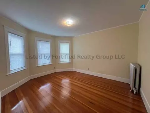 142 Washington St #3, Boston, MA 02121
