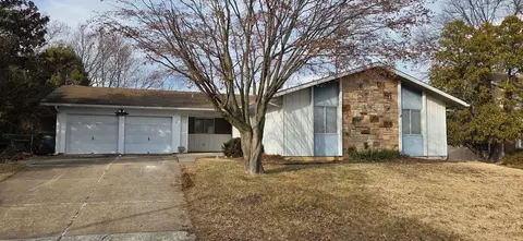 9 Garfield Dr, Willingboro, NJ 08046