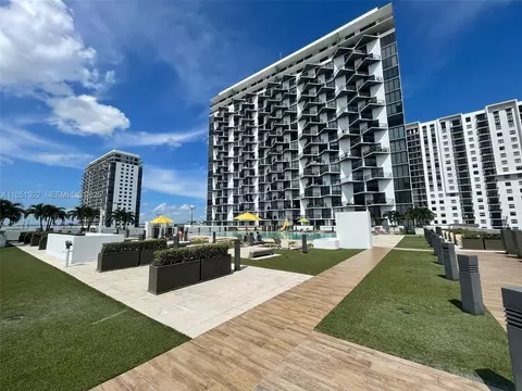 5252 NW 85th Ave, Doral, FL 33166