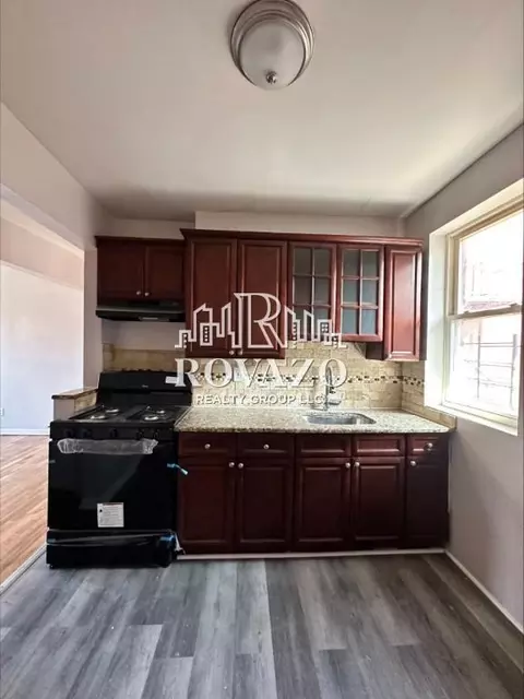 90 2nd Ave #5B, Newark, NJ 07104