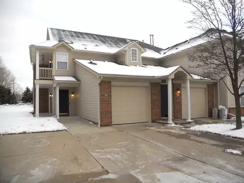 21015 Cooper Dr, Macomb, MI 48044