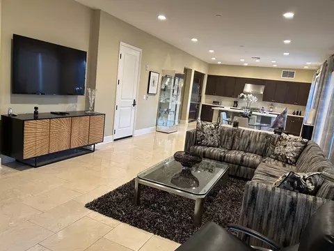 23500 Park Sorrento #C33, Calabasas, CA 91302