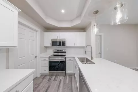 17017 N 12th St, Phoenix, AZ 85022