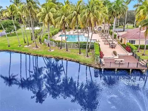 851 Lyons Rd, Coconut Creek, FL 33063