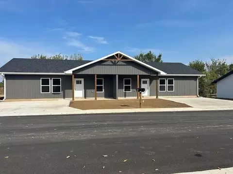 587 Panich St #A, Pleasant Hope, MO 65725