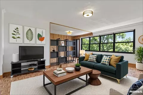 2352 Linwood Ave #4D, Fort Lee, NJ 07024