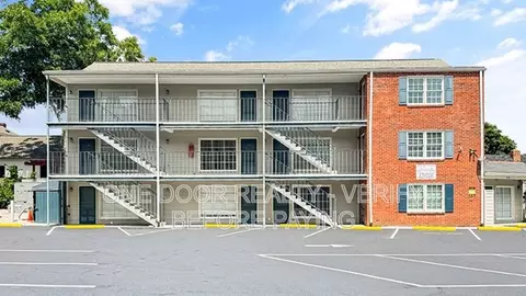 732 Scotland St #12, Williamsburg, VA 23185